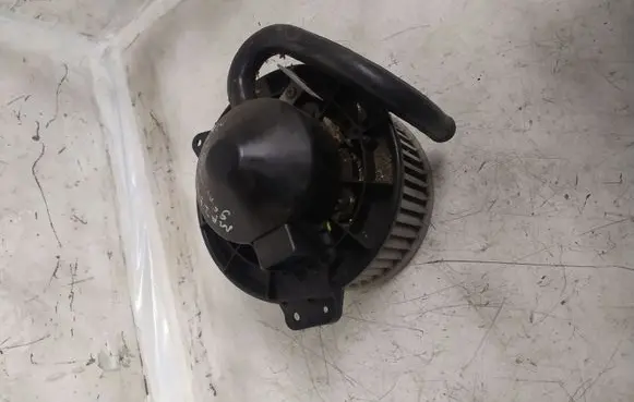 Mazda 323 F Heater fan/blower HB831B01M