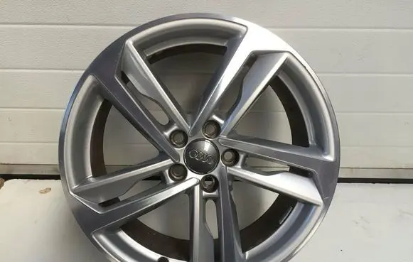 Audi A1 R17 alloy rim 82A601025K