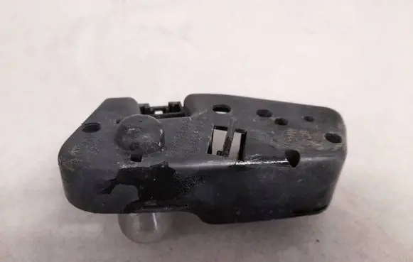 BMW 3 E46 Tail light bulb cover holder 230574r 388570r 230574r388570r