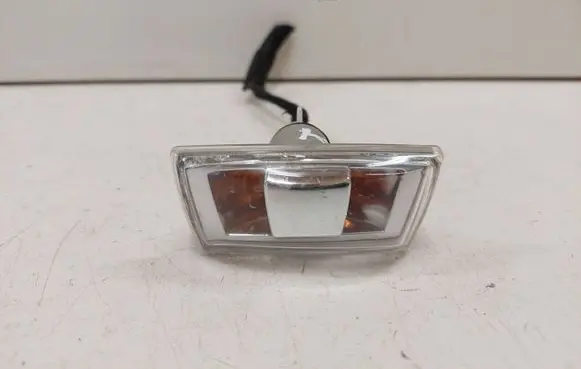 Opel Insignia A Front fender indicator light 13252455 13252456