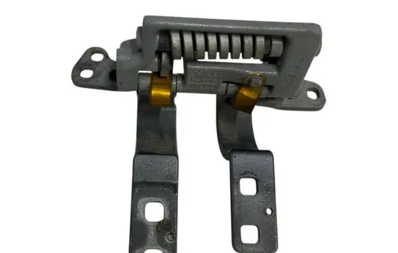 BMW 5 E60 E61 Tailgate/trunk/boot hinge 7061383