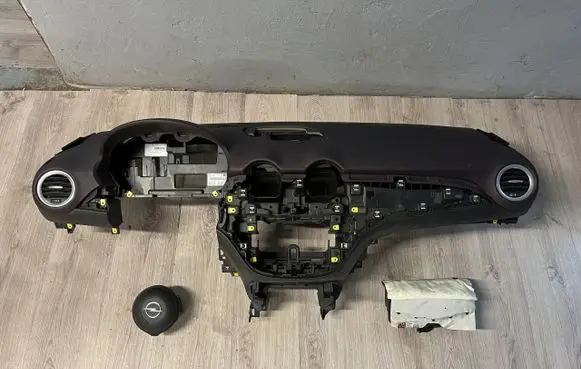 Opel Adam Dashboard 13381938