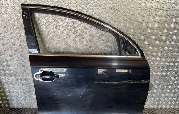 Audi Q7 4L Front door