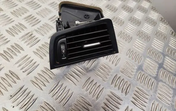 BMW 5 F10 F11 Dashboard side air vent grill/cover trim 168281