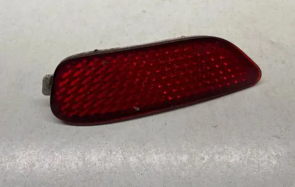 Chevrolet Captiva Rear tail light reflector