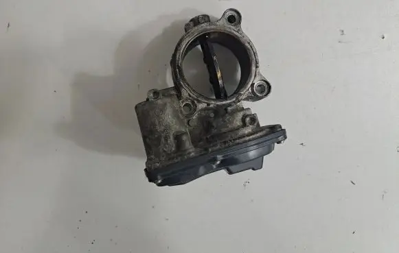 BMW 5 F10 F11 Throttle valve 7810752