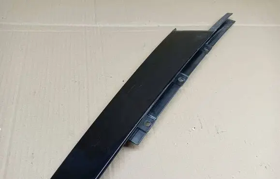 Audi A3 S3 8V Front door glass trim molding 8V4837901