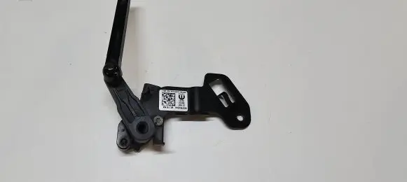 Headlight/headlamp level sensor