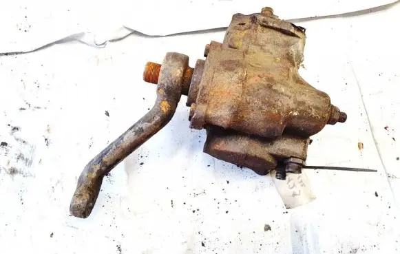 Mercedes-Benz W123 Steering rack LHD 101667