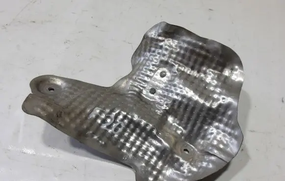 BMW 1 F20 F21 Heat shield in engine bay 7606651