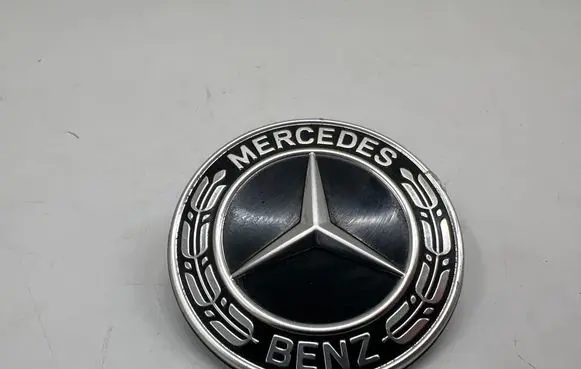 Mercedes-Benz CLA C118 X118 Manufacturer badge logo/emblem A0008176203