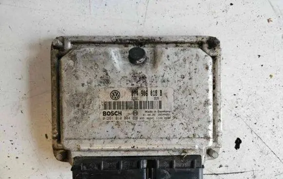 Volkswagen Transporter - Caravelle T5 Engine control unit/module 074906018B 28SA4061 0281010084