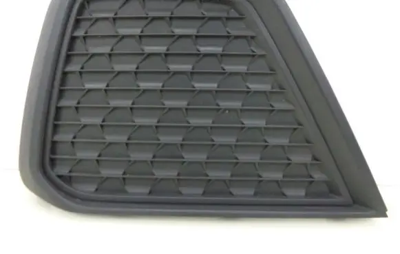 Audi A1 Front bumper lower grill 82A807682F