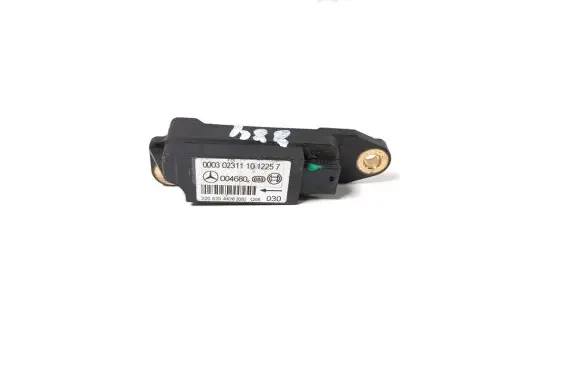 Mercedes-Benz SL R230 Airbag deployment crash/impact sensor A2208204426