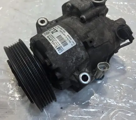 Opel Meriva B Air conditioning (A/C) compressor (pump) 13250608