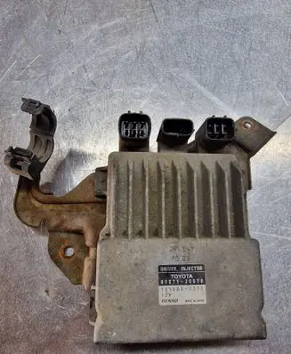 Toyota Avensis T270 Injection control unit/module 8987120070 1310001371