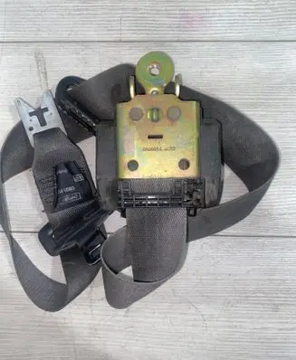 Renault Laguna II Front seatbelt 041083