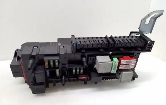Mercedes-Benz E W212 Fuse module 2129001506 2129011104 2319025101