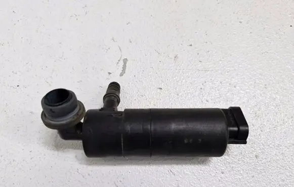 Toyota Avensis T250 Headlight washer pump 