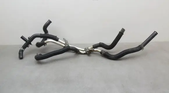 Toyota Prius (XW30) Engine coolant pipe/hose