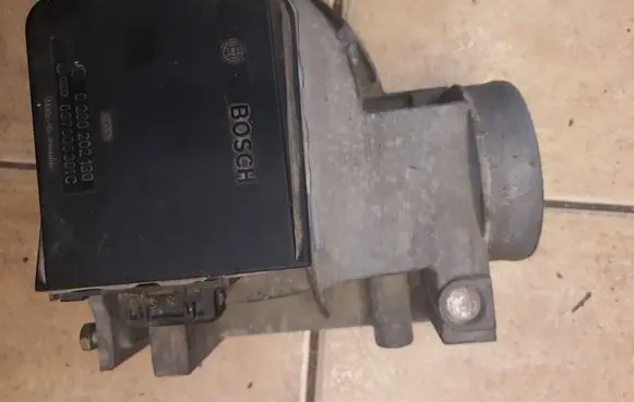 Audi 80 90 S2 B4 Mass air flow meter 0280202130 037906301C