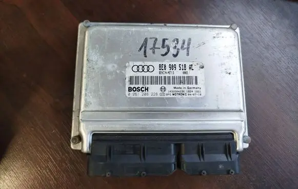 Audi A4 S4 B8 8K Engine control unit/module 8E0909518AL