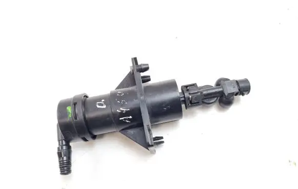 Chevrolet TrailBlazer Headlight washer spray nozzle