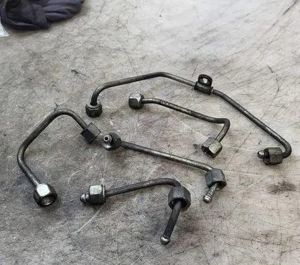 Opel Insignia B Fuel line pipe