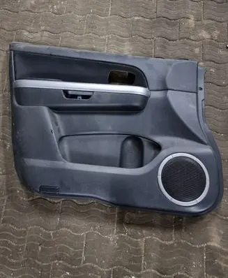 Suzuki Grand Vitara II Front door card panel trim 8372265J0