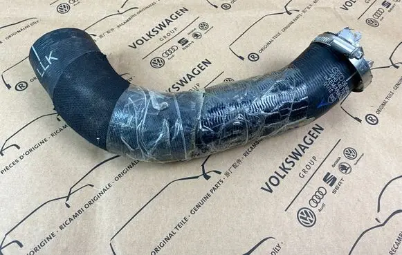 Audi A8 S8 D4 4H Intercooler hose/pipe 4H0145709S