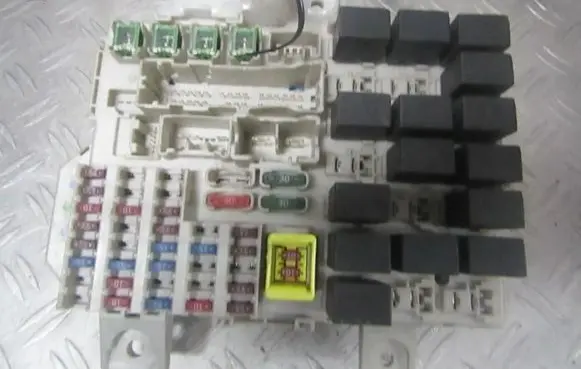 Mitsubishi Colt Fuse box set mn108319