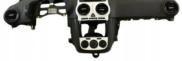 Opel Corsa D Dashboard 13205580