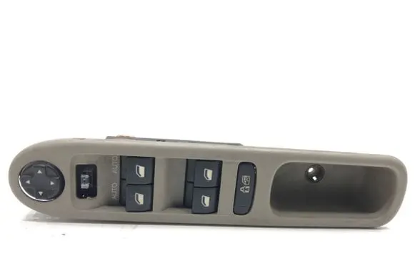 Citroen C3 Picasso Electric window control switch 96636185ZW