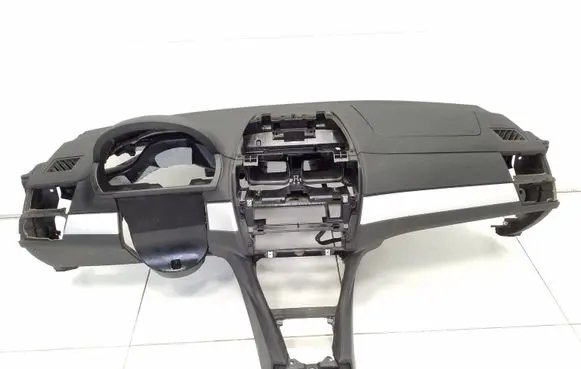 BMW X3 E83 Dashboard 7055976