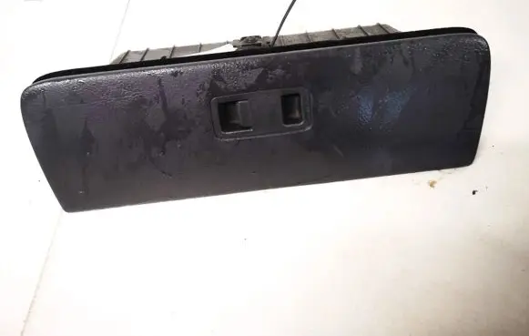 Glove box