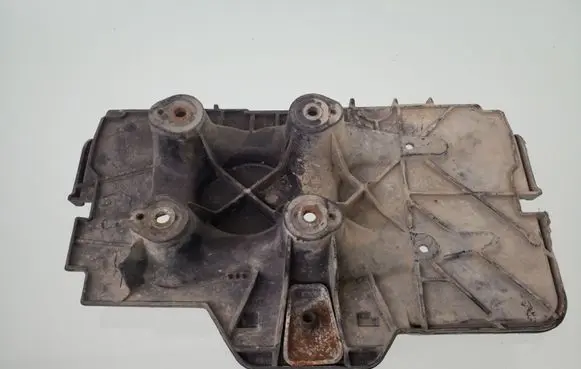 Volkswagen Bora Battery tray 1J0915333
