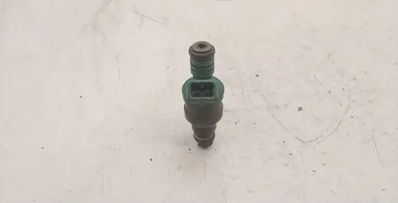 BMW 5 E39 Fuel injector 0280150415