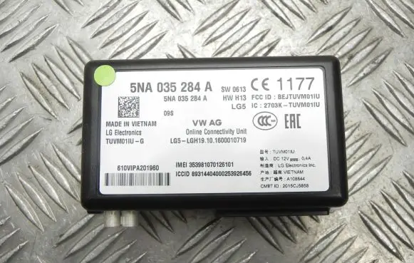 Volkswagen PASSAT B8 Other control units/modules 5NA035284A