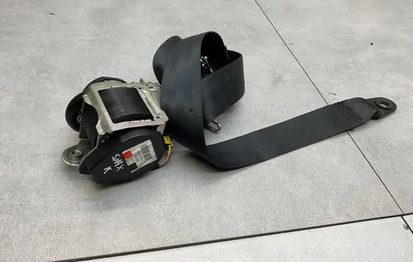 Ford S-MAX Front seatbelt 605274100