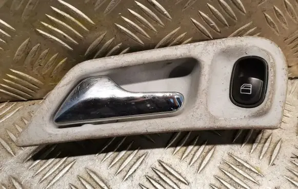Mercedes-Benz C W203 Rear door interior handle