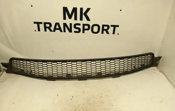 Lexus IS 220D-250-350 Front bumper lower grill 5311353010