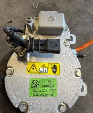 Tesla Model 3 Air conditioning (A/C) compressor (pump) 108819800D 1088198