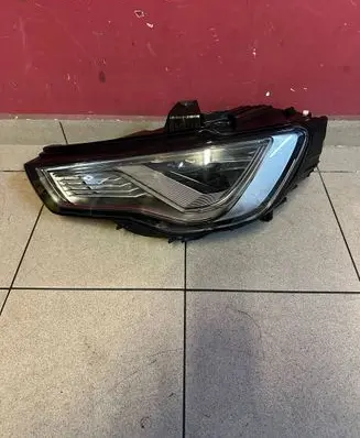 Audi A3 S3 8V Headlight/headlamp 8V0941033 01074071AF 1EX01074071