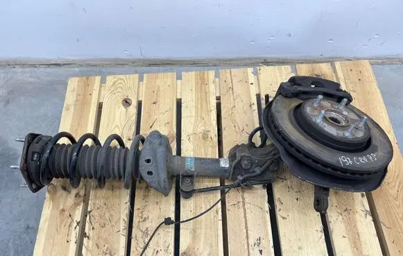 Honda CR-V Front shock absorber with coil spring MMAUTKO18561
