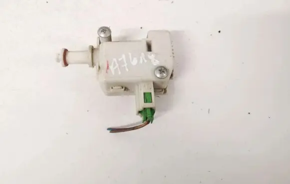 Volkswagen Golf IV Central locking motor 3b0959782 1j6810773a