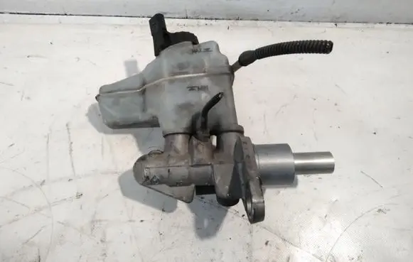 Audi A3 S3 8P Master brake cylinder 1K2611301C