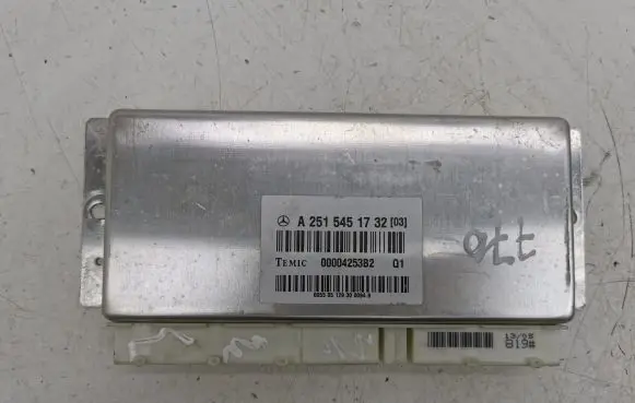 Mercedes-Benz ML W164 Air suspension control unit module (rear) A2515451732