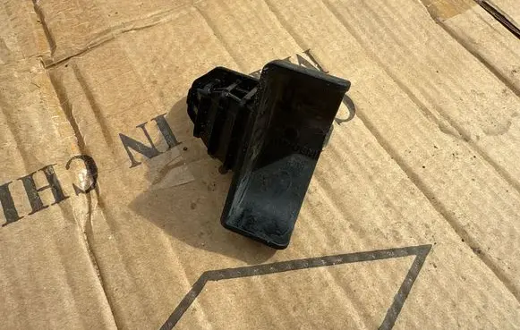 Land Rover Range Rover Velar Radiator mount bracket GX738983CD