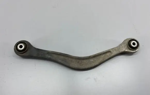 Rear control arm
