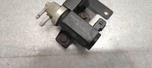 KIA Carnival Turbo solenoid valve 72190316 04T089